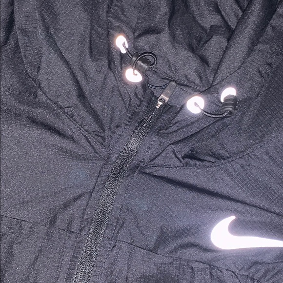 Black Nike Windbreaker - Picture 3 of 3